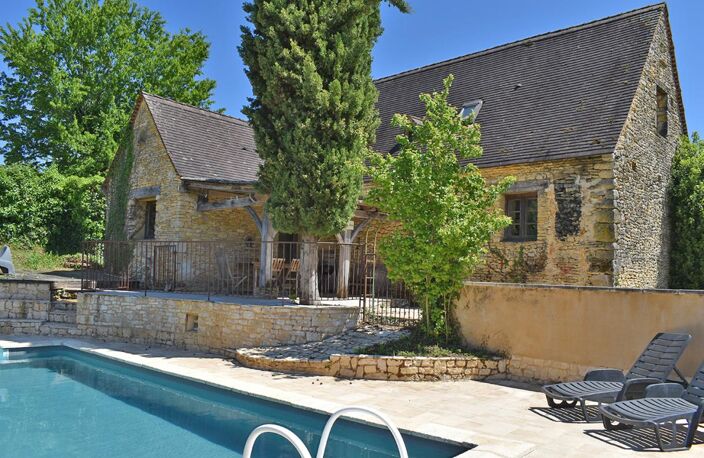 Propriété de gîtes Coly Saint Amand 18 pièce(s) 403 m2 — photo 5