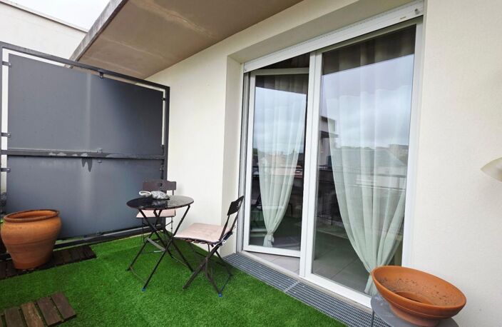 BOURGES APPARTEMENT RECENT 3 PIECES TERRASSE GARAGE PARKING — photo 2