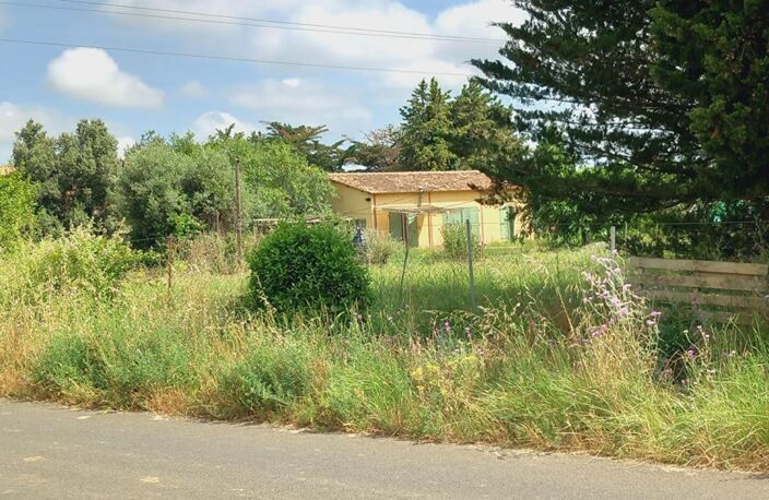 TERRAIN AVEC MAZET  et batiment agricole à Espondeilhan — photo 5