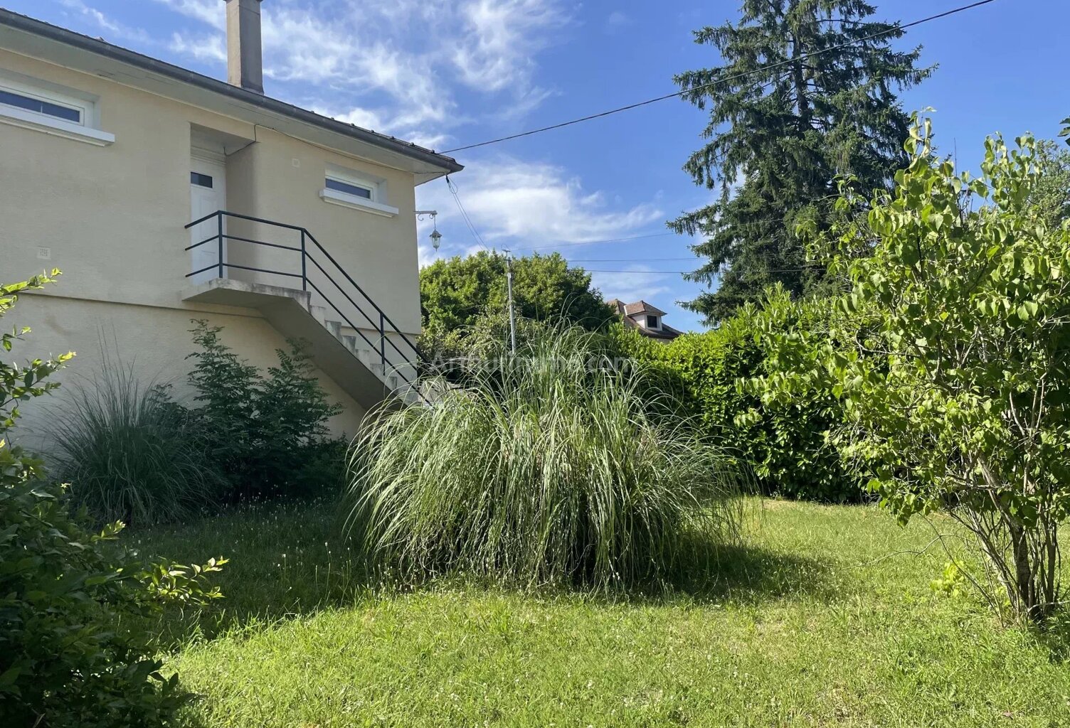 MAISON AVEC JARDIN — photo 1