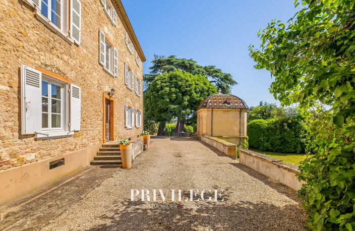 DEMEURE HISTORIQUE D'EXCEPTION AUX PORTES DE LYON — photo 2
