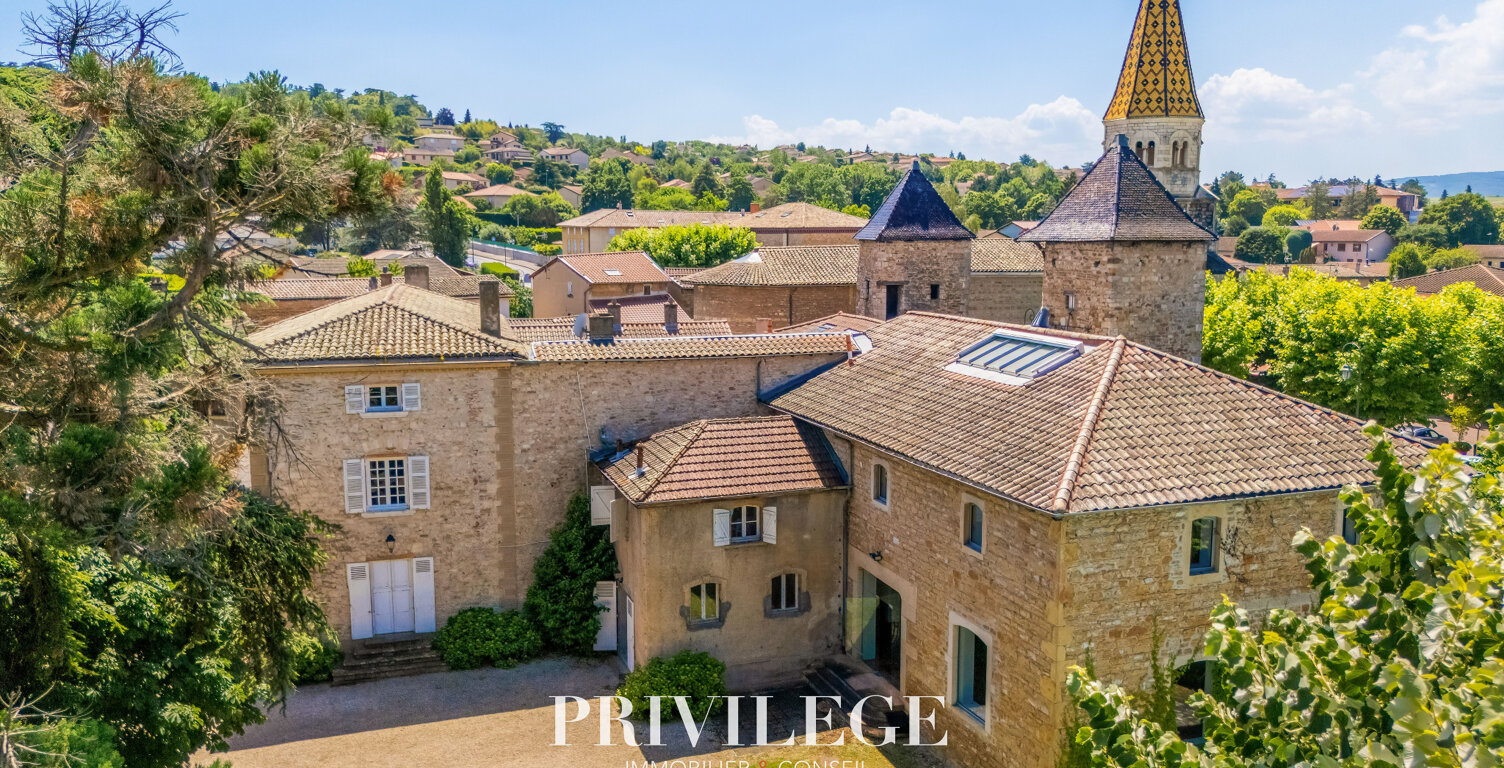 LOFT D'EXCEPTION DE PLUS DE 300 M2 AVEC PISCINE ET JARDIN PR — photo 1