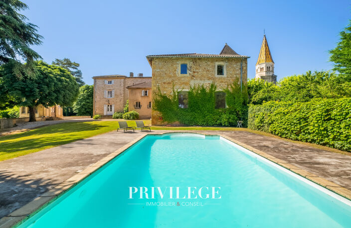 LOFT D'EXCEPTION DE PLUS DE 300 M2 AVEC PISCINE ET JARDIN PR — photo 3