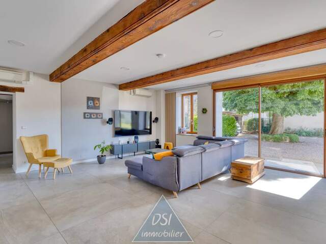 ? MAISON D’EXCEPTION AU COEUR DE NIEVROZ - 226m² DE CHARME ET DE LUMIERE — photo du bien