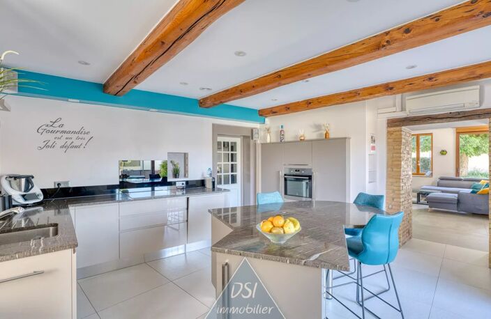 ? MAISON D’EXCEPTION AU COEUR DE NIEVROZ - 226m² DE CHARME ET DE LUMIERE — photo 3