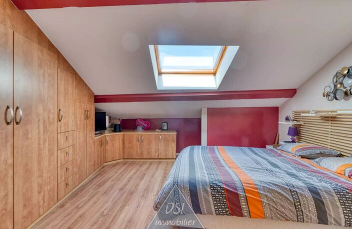 ? MAISON D’EXCEPTION AU COEUR DE NIEVROZ - 226m² DE CHARME ET DE LUMIERE — photo 5