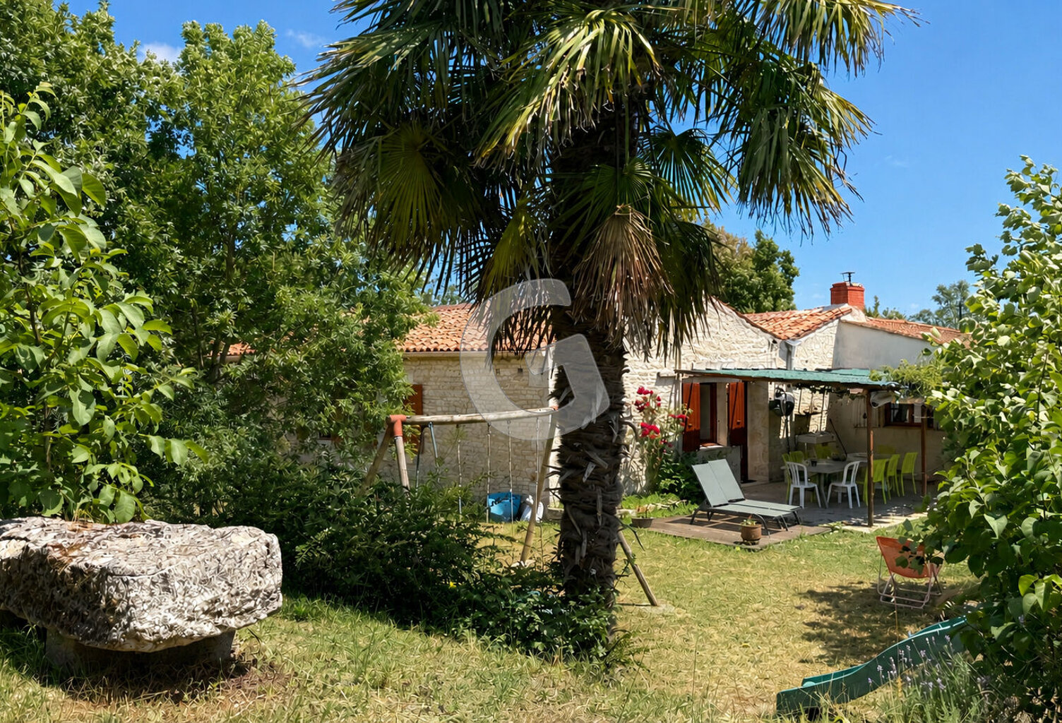 MAISON 5 PIECES- 147M²- À VENDRE À LAIROUX — photo 1