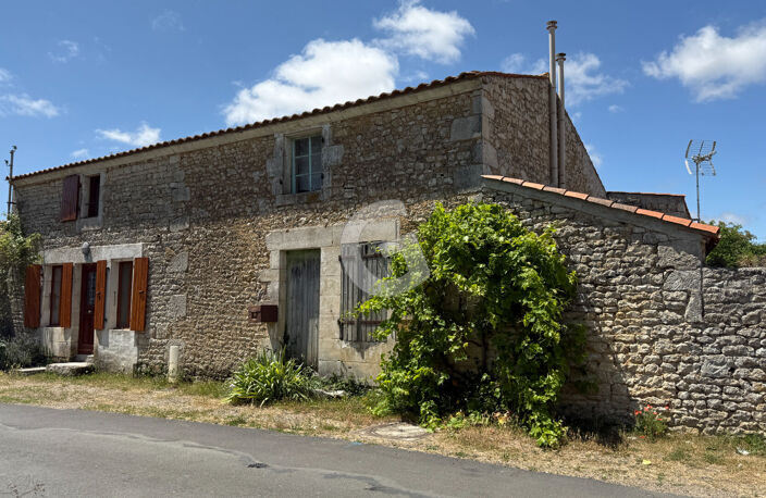 ENSEMBLE IMMOBILIER: MAISON 5 PIECES + GITE 3 PIECES- À VENDRE LAIROUX — photo 3