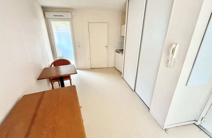 Studio 26.51 m2 - Balcon - Ascenseur - Proche mairie de Limo — photo 2