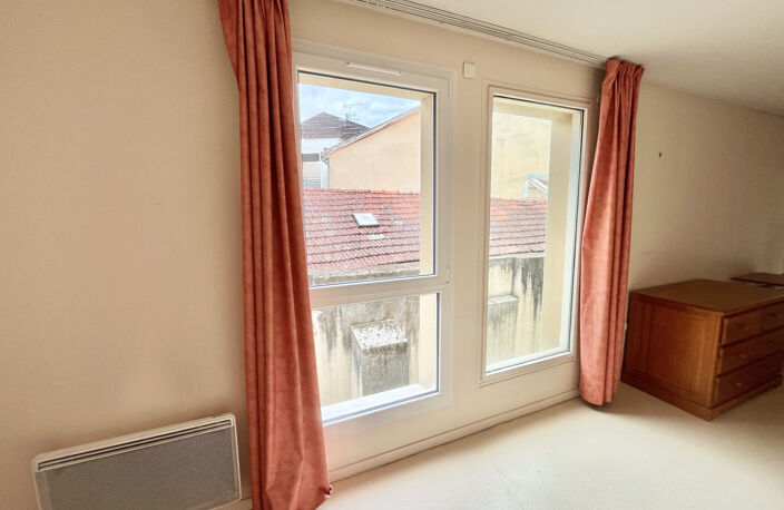 Studio 26.51 m2 - Balcon - Ascenseur - Proche mairie de Limo — photo 4