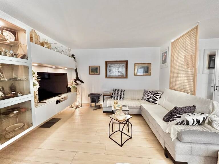 CANNES CENTRE – 4 PIÈCES – GRAND GARAGE — photo 1