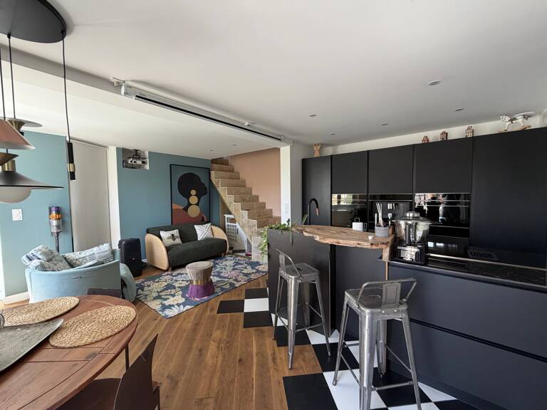 BESANCON CENTRE MAISON RÉNOVÉE 73 M² – JACUZZI, SAUNA & TERRASSE – FORTE ATTRACTIVITÉ LOCATIVE — photo 1