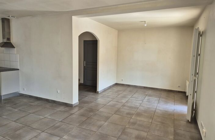 LE CANNET-DES-MAURES – Maison 3 chambres avec jardin, terrasse et garage — photo 2
