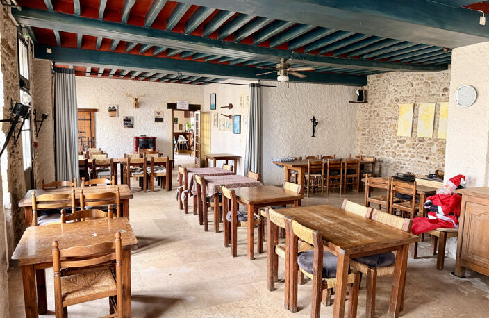 DAMMARIE EN PUISAYE - Hôtel / Restaurant — photo 4