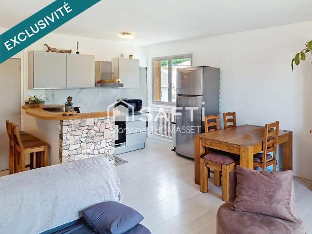 appartement entièrement rénové avec magnifique vue dégagée — photo du bien