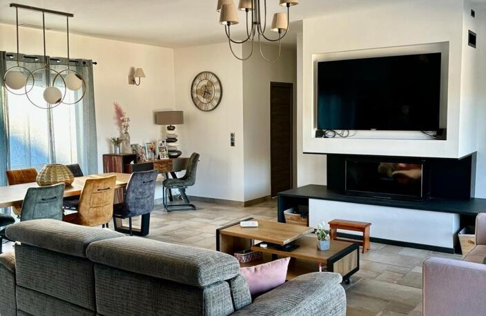 Superbe Maison de 160 m2 avec T2 indépendant à Corte — photo 4