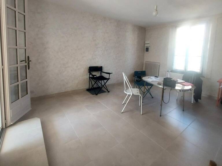L'Urbaine  Maison de ville 4 pièces avec cour, garage, atelier et combles aménageables à Noailles — photo 1