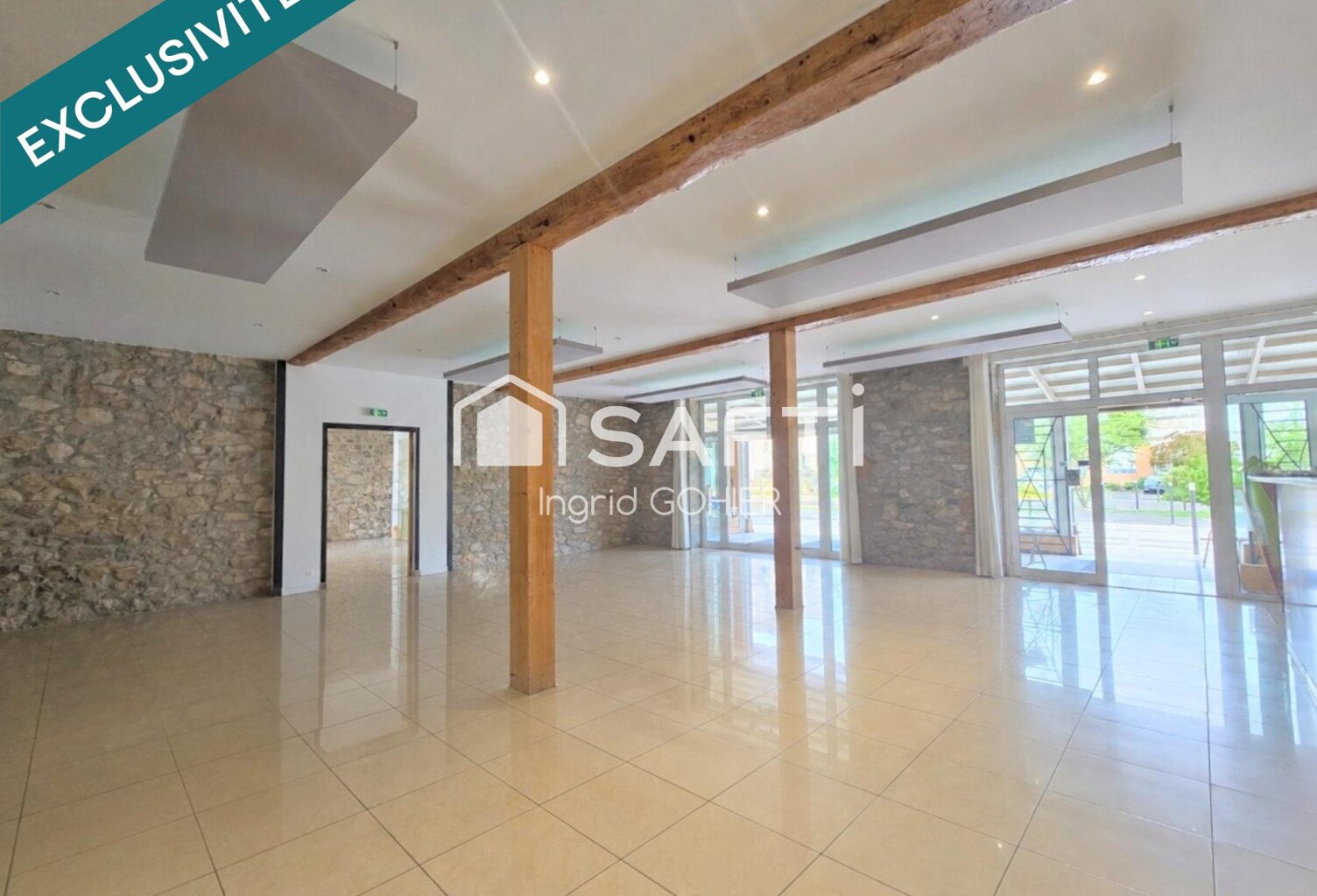 IMMEUBLE DE RAPPORTCOMMERCE, HABITATION, GARAGES — photo 1