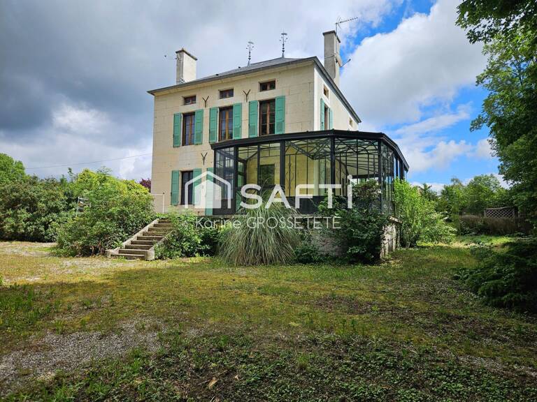 Maison de 210m² sur 4 400m² de terrain — photo 1
