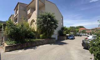 Garage  13 m² à louer à Le Beausset (83330)