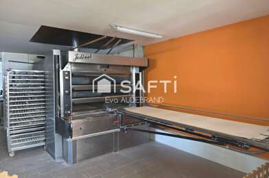 Commerce  310000 €