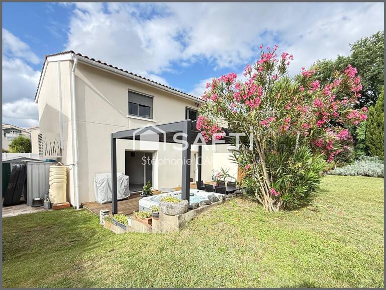 Eysines secteur Migron - Golf Bordelais - Maison de ville T5 - Terrain de 300 m2 — photo 1