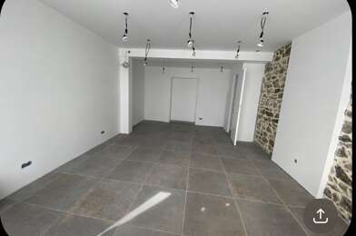 Commerce  700 €