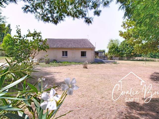 Maison en pierre Familiale à la campagne — photo du bien