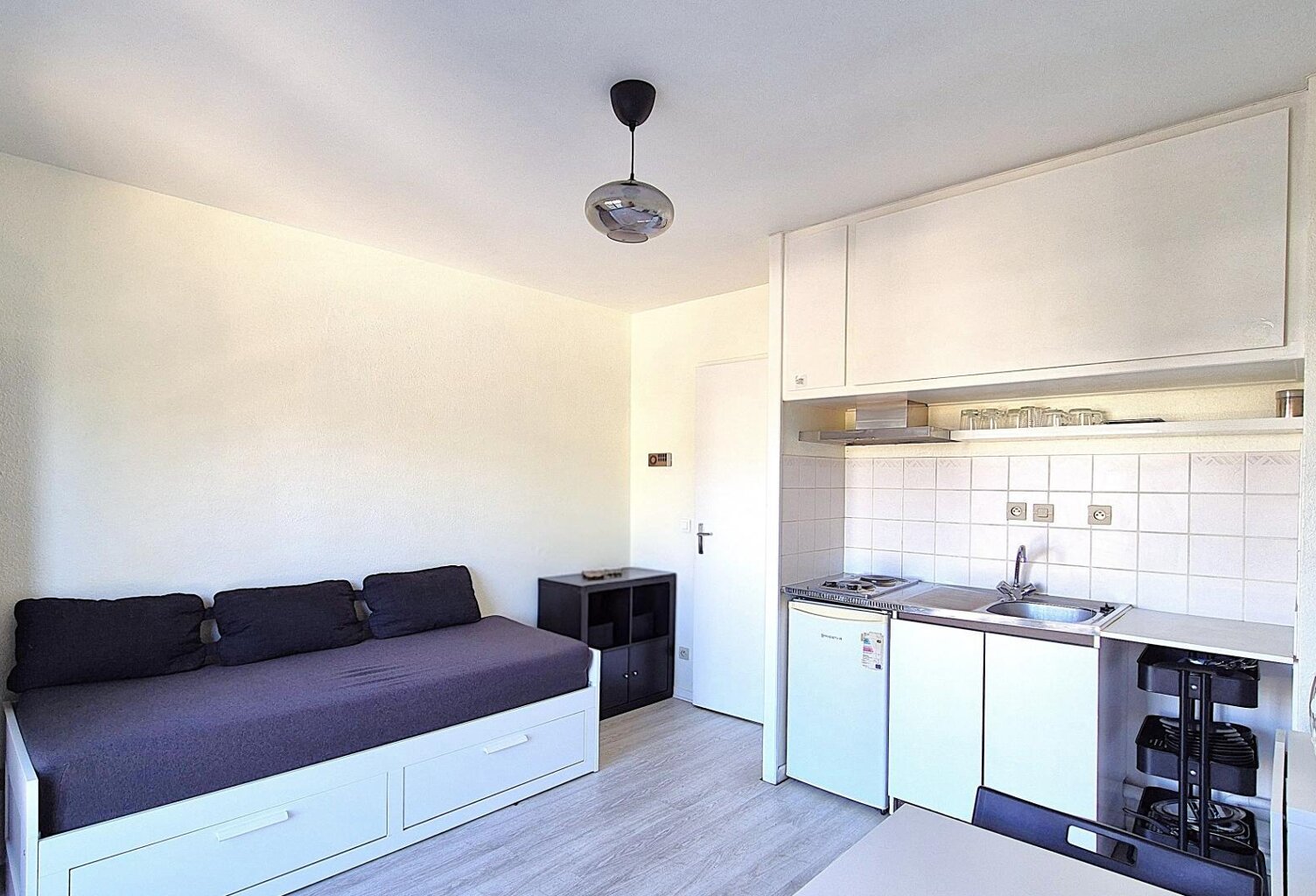 Studio lumineux avec parking  idéal investisseur — photo 1