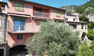 Maison 8 Pièces 166 m² à vendre à Castagniers (06670)