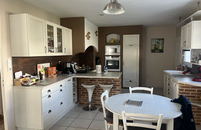 Au calme d'une impasse, non loin des commerces — photo 2