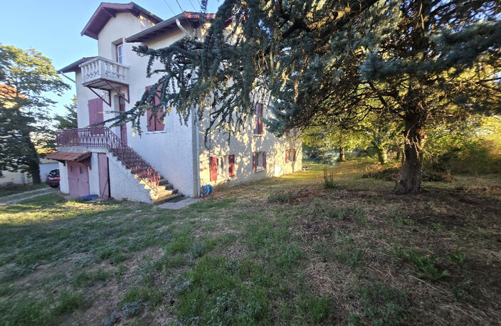 Maison familiale de caractère à Chaponost, 244 m2 habitables — photo 2