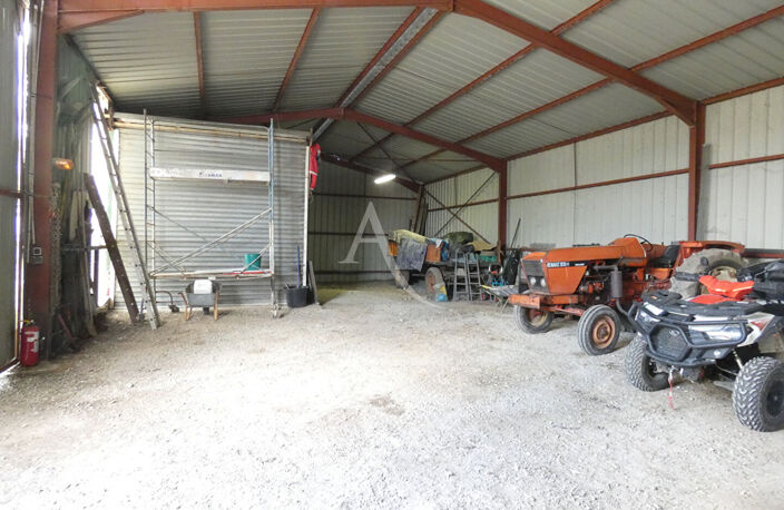 Terrain de 1 000 m²  avec Mobil home, 2 hangars  Outarville — photo 2