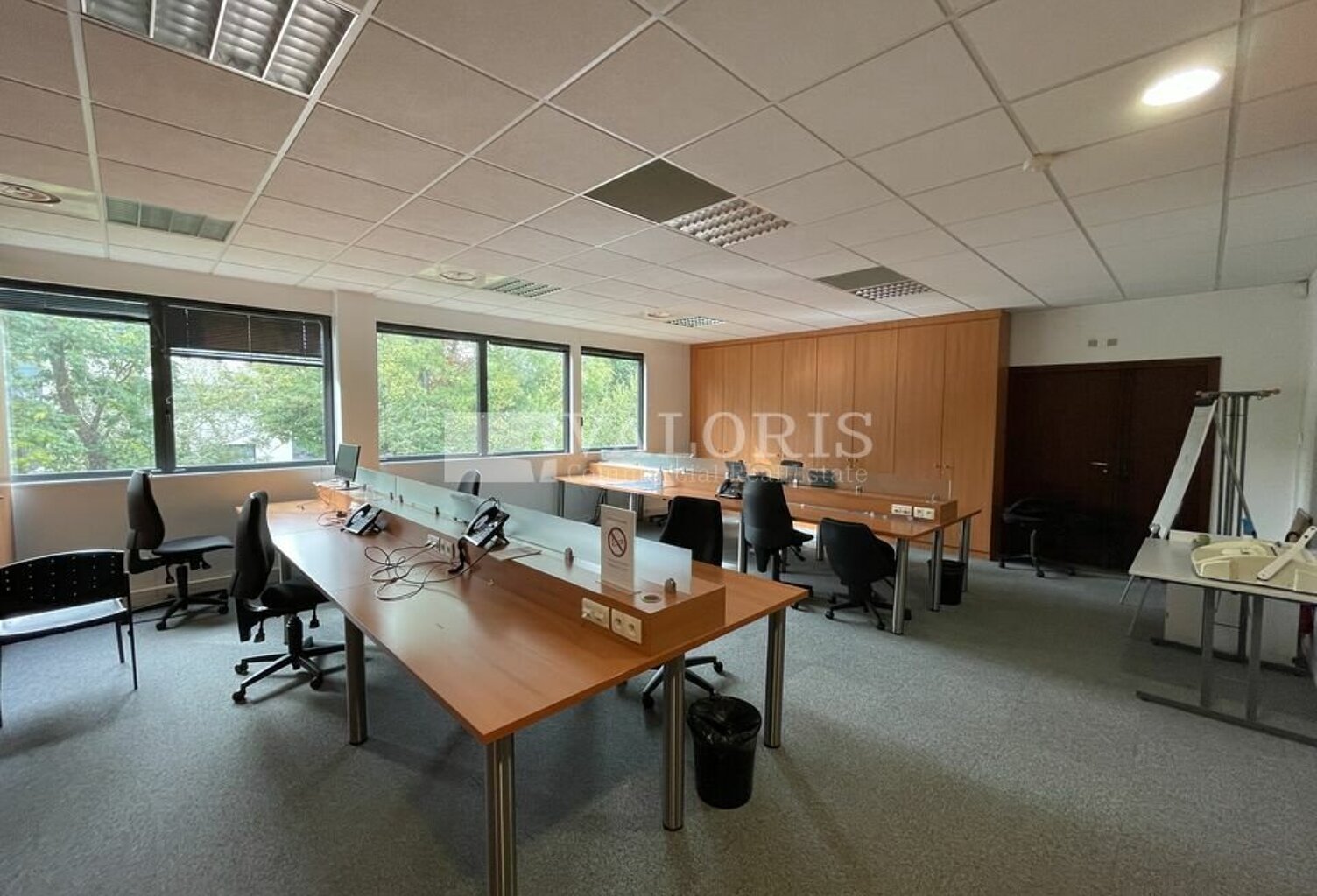 BUREAUX à LOUER — photo 1