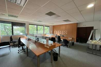 Bureau  8428 €