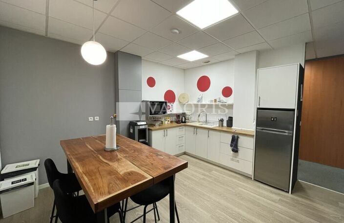 BUREAUX à LOUER — photo 3