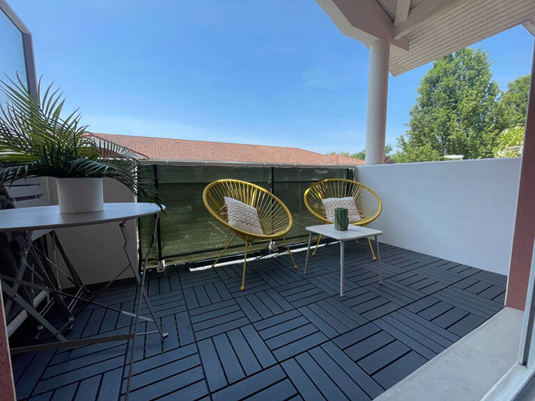 COUP DE COEUR - T2 MEUBLÉ 46 m² AVEC BALCON ET PARKING — photo 1