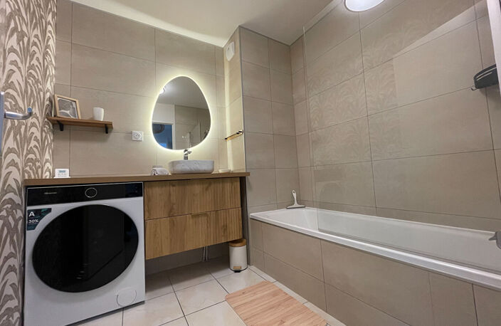 COUP DE COEUR - T2 MEUBLÉ 46 m² AVEC BALCON ET PARKING — photo 3