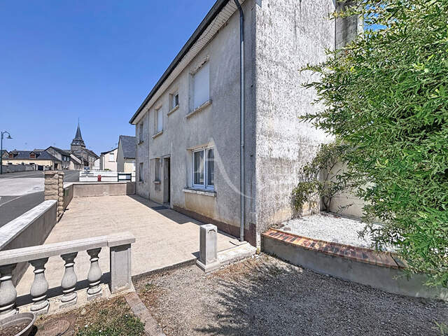 Maison La Roche Neuville 7 pièce(s) 143 m2 — photo du bien
