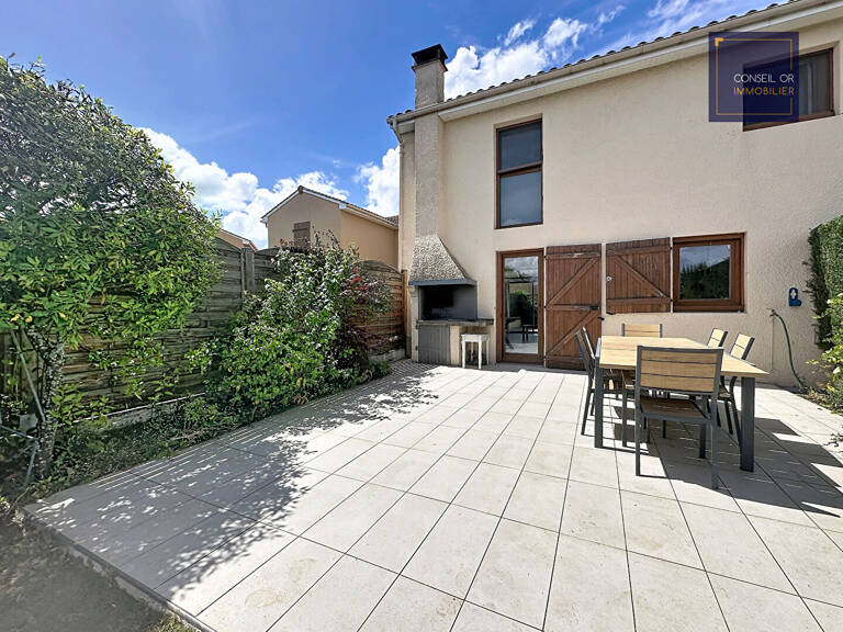 Maison 4 pièces 78m2 - Saint-Genis-Laval — photo 1