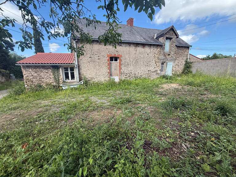 Maison en pierre à rénover SAINT MARS DU DESERT — photo 1