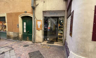 Commerce  32 m² à louer à Nîmes (30000)