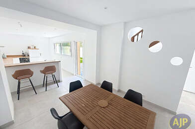 Maison 8 pièces 327050 €
