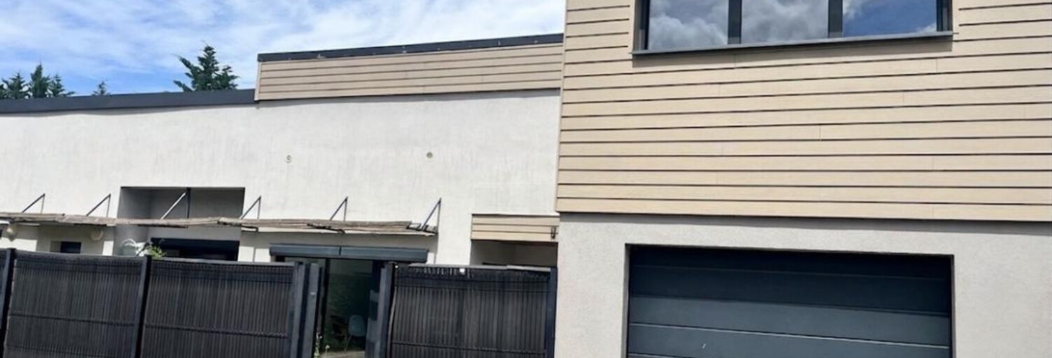 Maison 5 Pièces 145 m² à louer à Chassieu (69680)