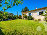 Maison individuelle de plain-pied avec jardin, garage et terrain piscinable — photo 2