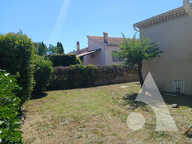 Maison individuelle de plain-pied avec jardin, garage et terrain piscinable — photo 4