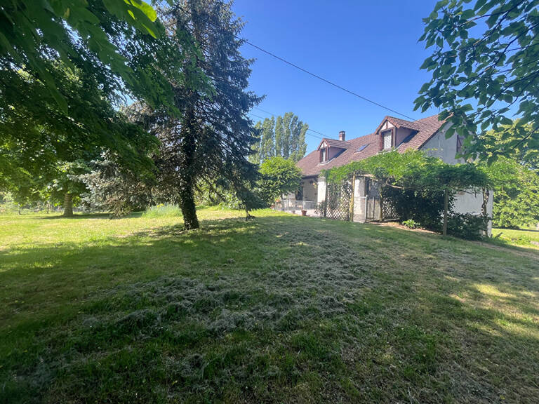Maison Morogues 7 pièce(s) 160 m2 — photo 1