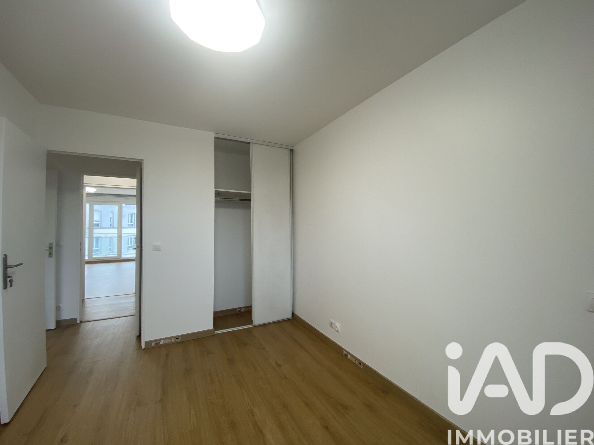 Location Appartement 3 pièces - Photo 4