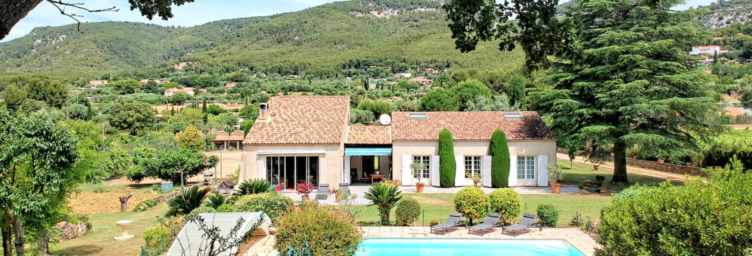 Maison 9 Pièces 222 m² à vendre à Sanary-sur-Mer (83110)