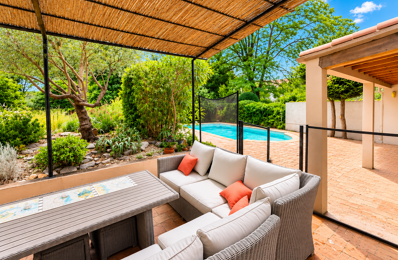 Appartement dans une demeure familiale de caractère avec piscine - Type 5- secteur du Cabot - Marseille 9ème — photo du bien